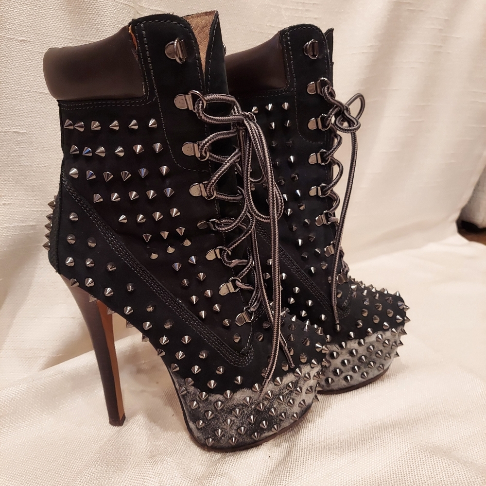 COPY - Zigi Girl spiked, Black platform booties size 7